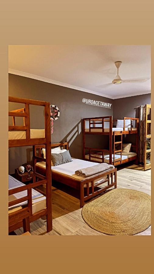 Uroa Getaway Bed & Breakfast Ngoại thất bức ảnh